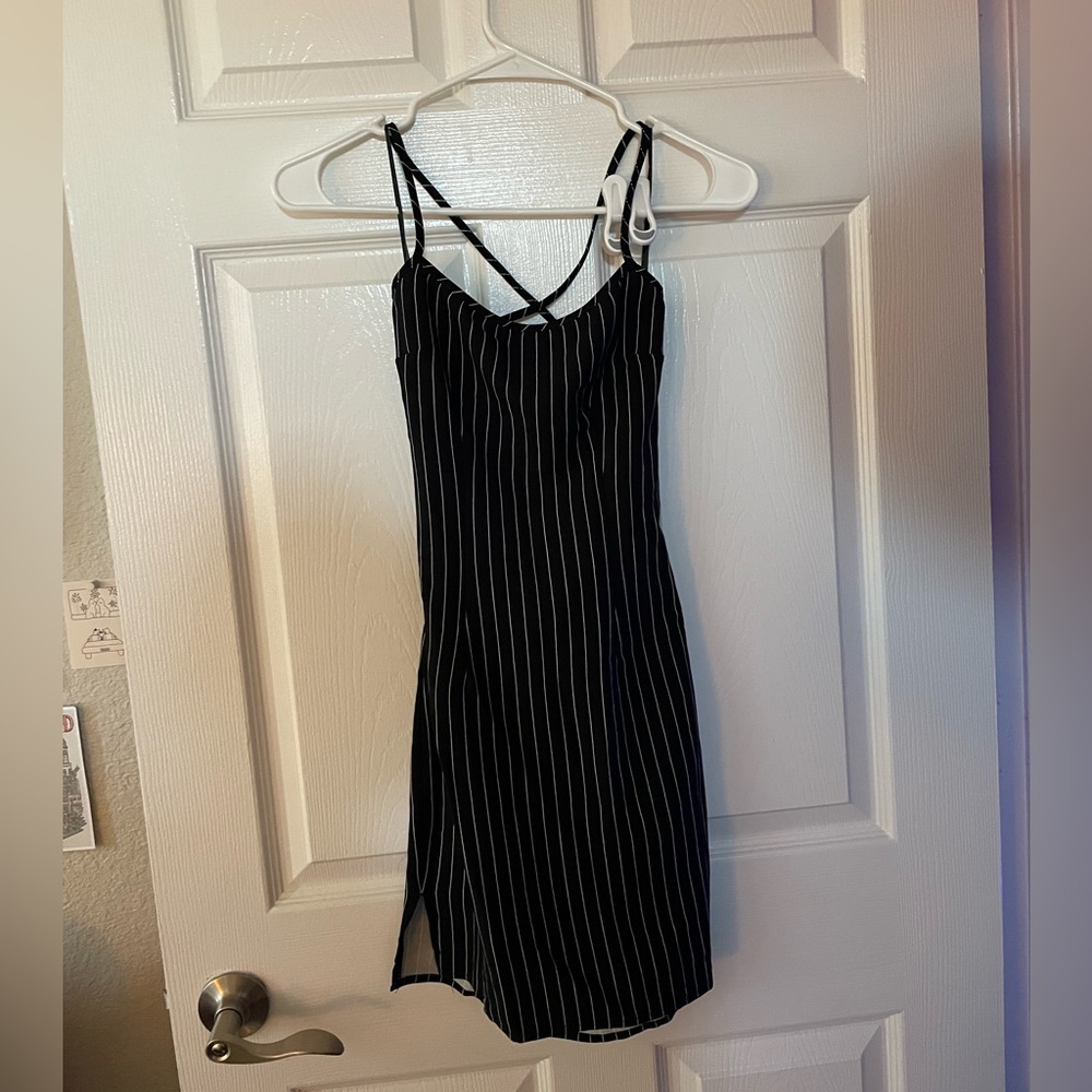 Divided/HM: black/white striped mini-dress, spaghetti strap adjustable back, XXS